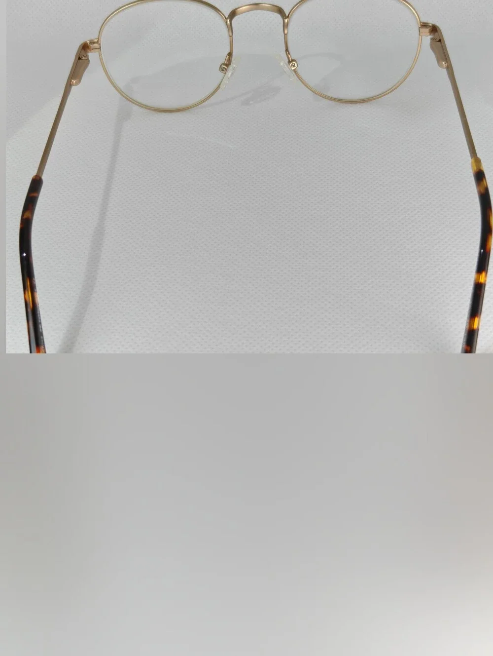 Belleville. Gold Metal Round. Eyeglasses - Classic Frame.